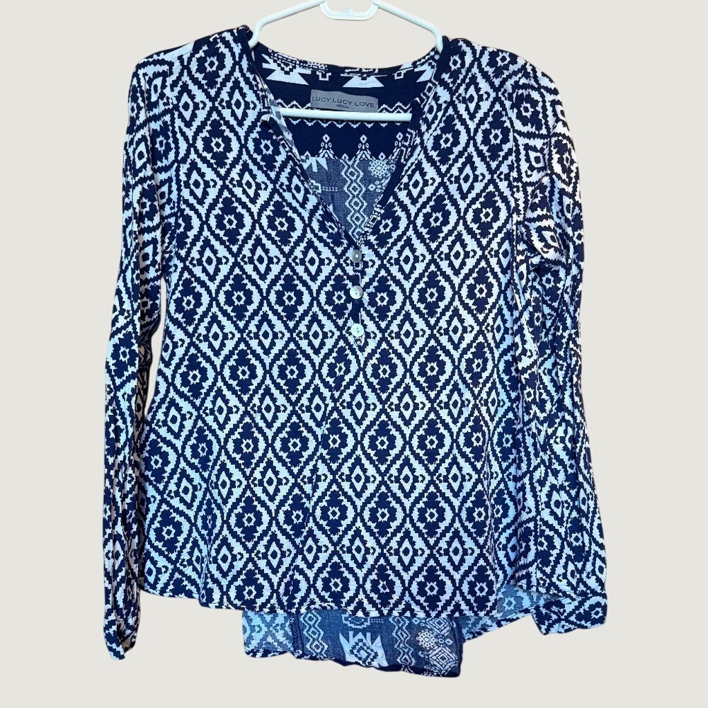 Lucy Love Size Medium Shirt Bohemian Style with Buttons Blue &‎ White Pattern